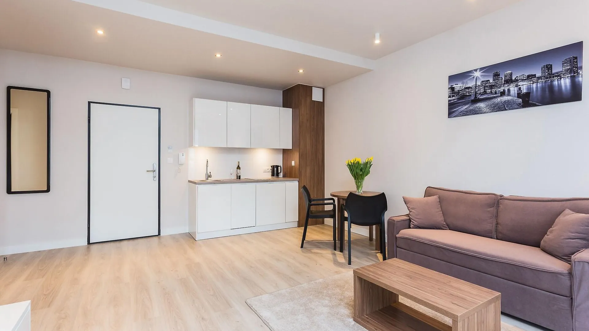 ורשה Platinum Residence Mokotow 0*,
