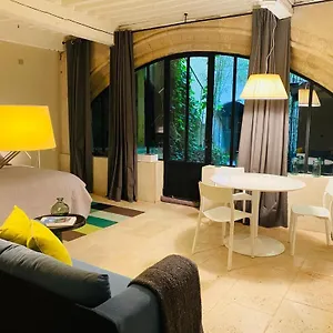 De L'atelier D'artiste , Avignon France